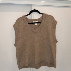 H&M V-Neck Sweater Vest in Tan